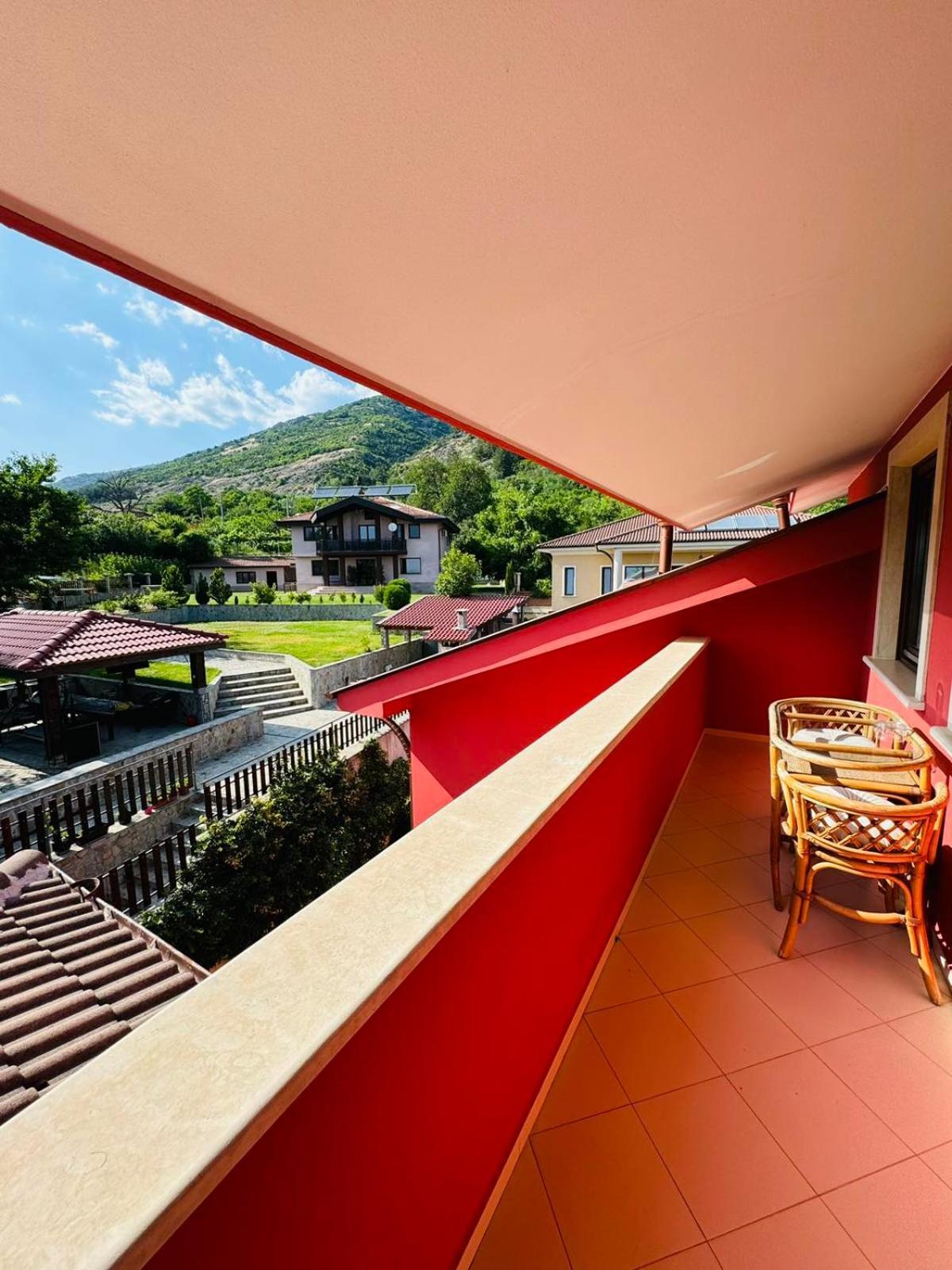 Hotel-Restaurant Almond คาร์โลโว ภายนอก รูปภาพ